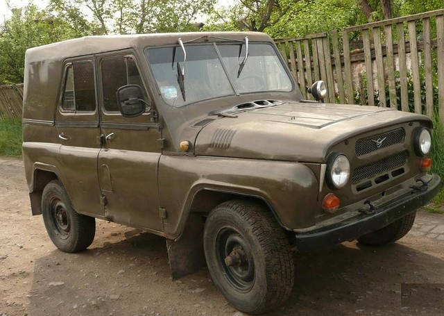 Лобовое стекло УАЗ 469 половинка, триплекс, от украинского производителя автостекла 
Лобовое стекло УАЗ 469 половинка, триплекс, от украинского производителя автостекла