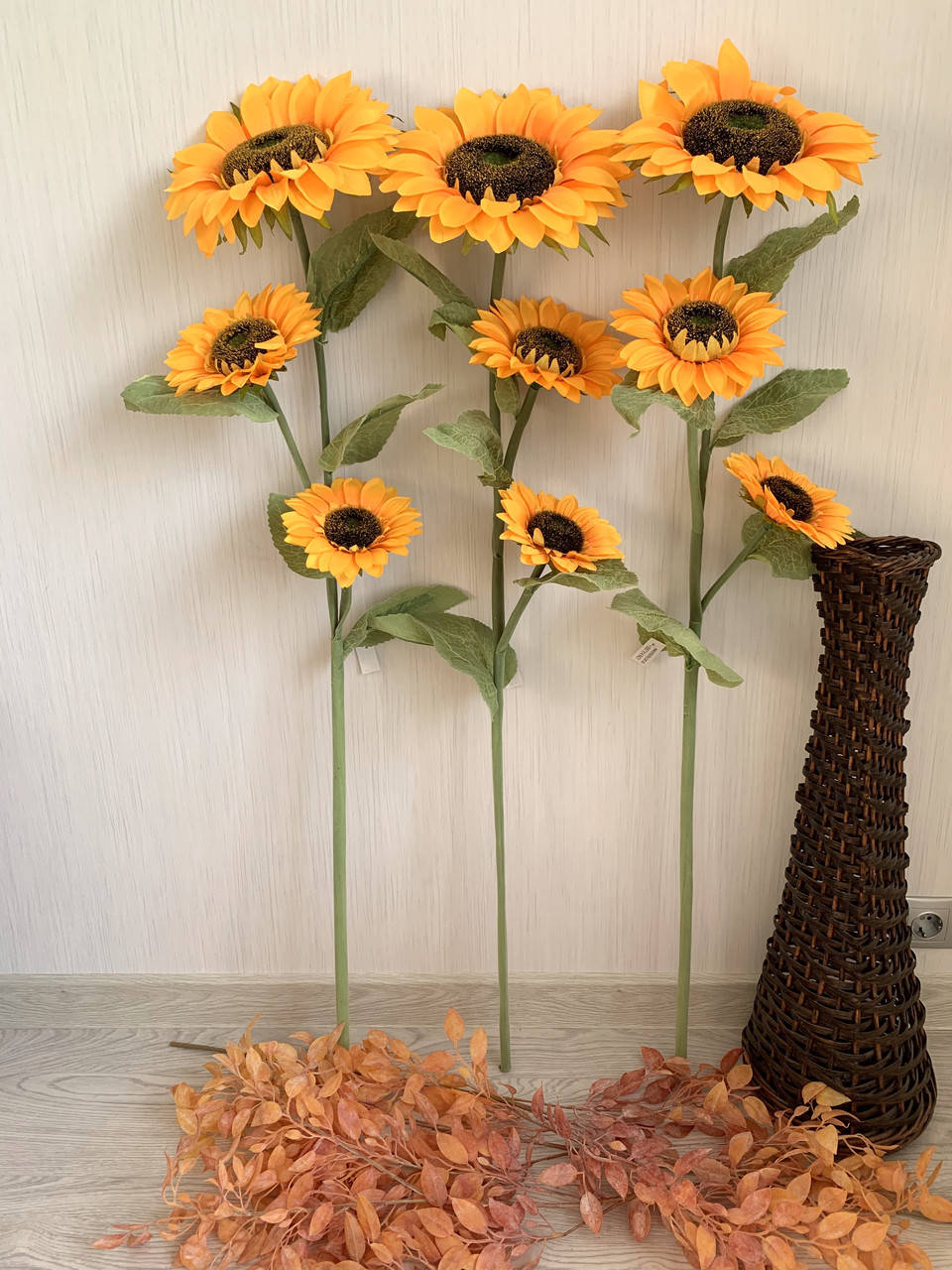 Искусственный подсолнух, ветка на три цветка ( 110 см )
Искусственный подсолнух, ветка на три цветка ( 110 см )