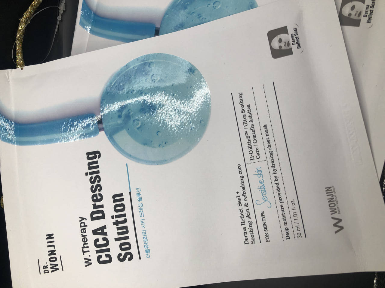 ЗАСПОКІЙЛИВА І ГЛИБОКО ЗВОЛОЖУЮЧА ТКАНИННА МАСКА W. THERAPY CICA DRESSING SOLUTION, DR.WONJIN
ЗАСПОКІЙЛИВА І ГЛИБОКО ЗВОЛОЖУЮЧА ТКАНИННА МАСКА W. THERAPY CICA DRESSING SOLUTION, DR.WONJIN