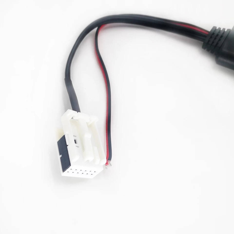 Bluetooth Module адаптер AUX VAG Volkswagen RCD200 RCD210 RCD310 RNS300 RNS310 RCD510 MFD2
Bluetooth Module адаптер AUX VAG Volkswagen RCD200 RCD210 RCD310 RNS300 RNS310 RCD510 MFD2