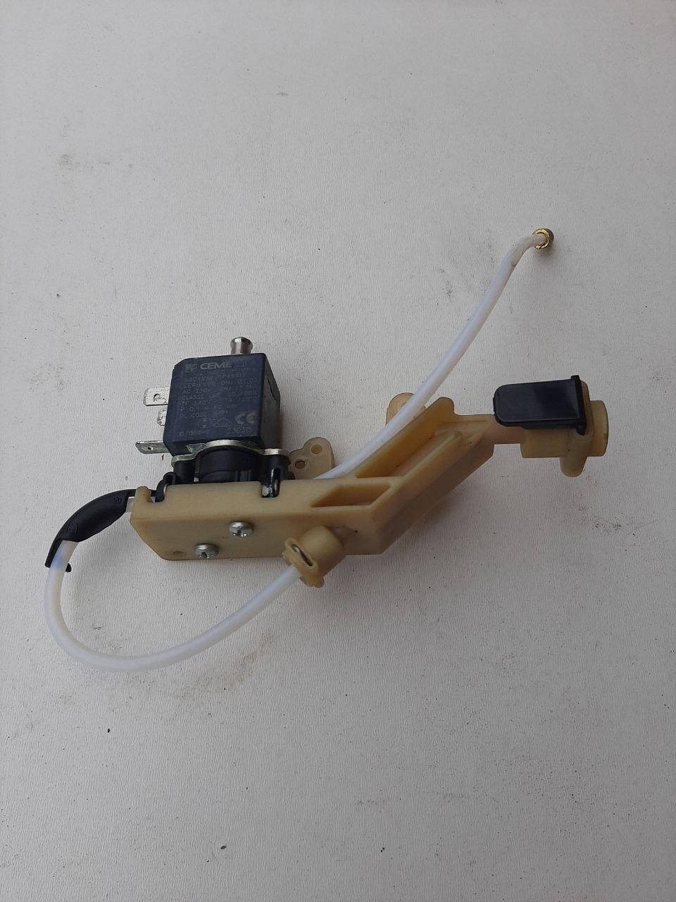 Соленоидный клапан для кофемашины Delonghi ETAM 29.620.SB б/у