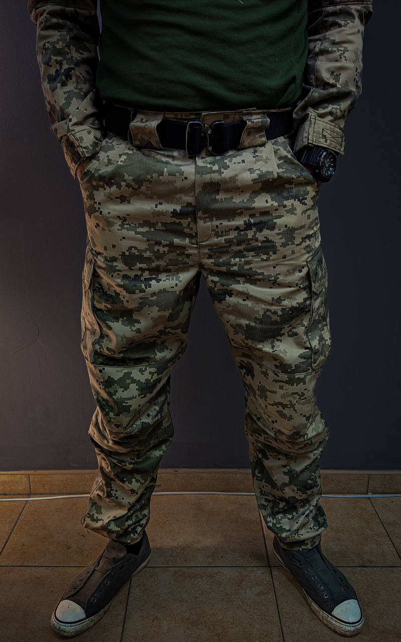 Мужские брюки в стиле милитари
Мужские брюки в стиле милитари