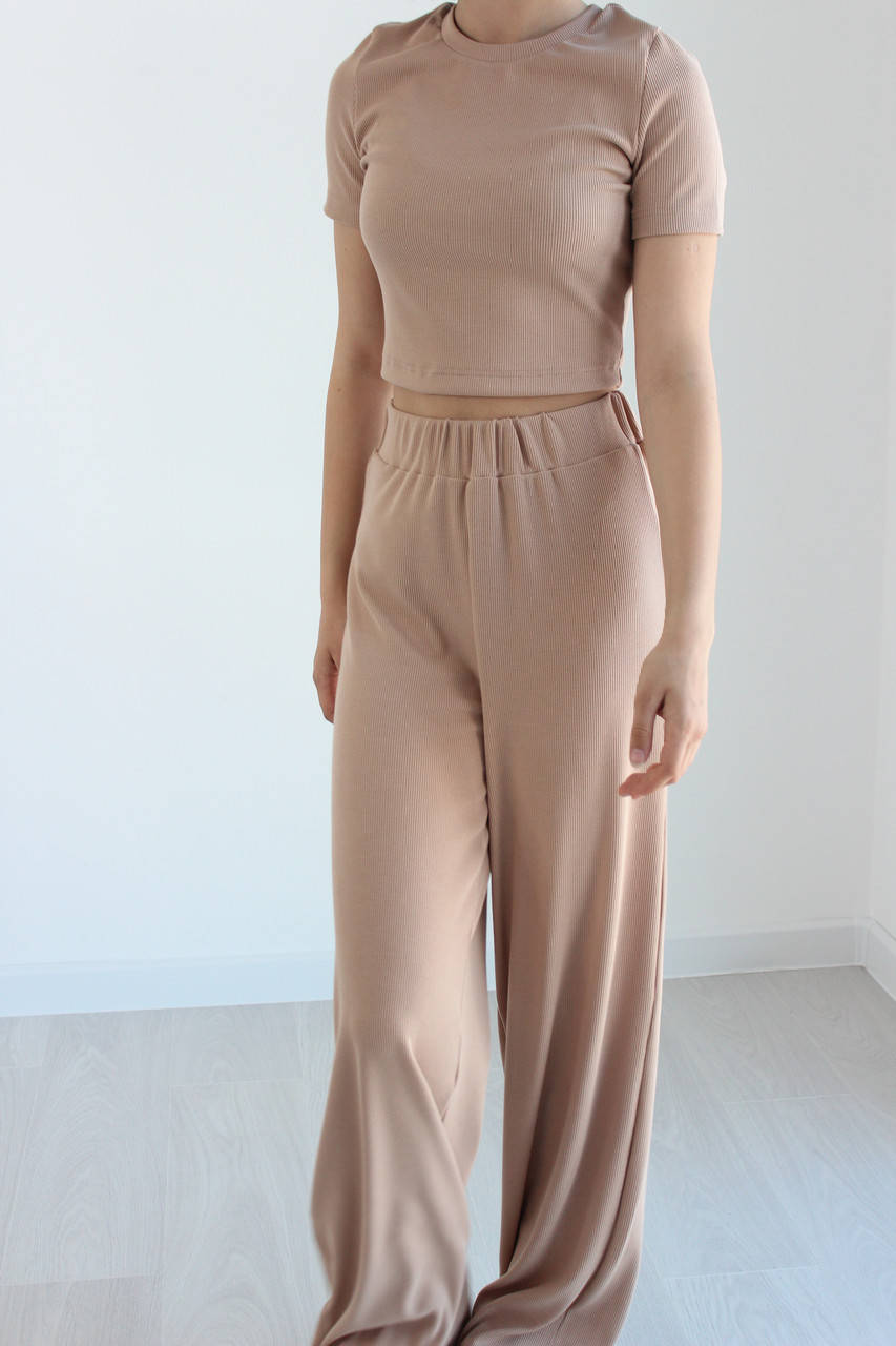 Костюм рубчик палаццо и кроптоп с короткими рукавами для девочки (рост 140-164) трикотаж кофейный
Костюм рубчик палаццо и кроптоп с короткими рукавами для девочки (рост 140-164) трикотаж кофейный