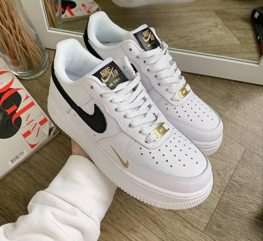 Кроссовки женские Nike Air Force Gold Swoosh Найк аир форс белые натуральная кожа 38, Белый
Кроссовки женские Nike Air Force Gold Swoosh Найк аир форс белые натуральная кожа 38, Белый