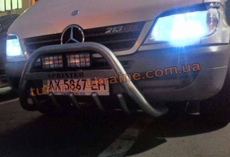 Защита переднего бампера кенгурятник крашенный низкий с надписью D60 на Mercedes Sprinter 1996-2006
Защита переднего бампера кенгурятник крашенный низкий с надписью D60 на Mercedes Sprinter 1996-2006