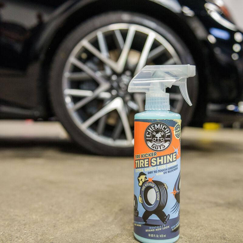 Средство для ухода за покрышками Chemical Guys спрей Tire Kicker Extra Shiny Tire Shine
Средство для ухода за покрышками Chemical Guys спрей Tire Kicker Extra Shiny Tire Shine