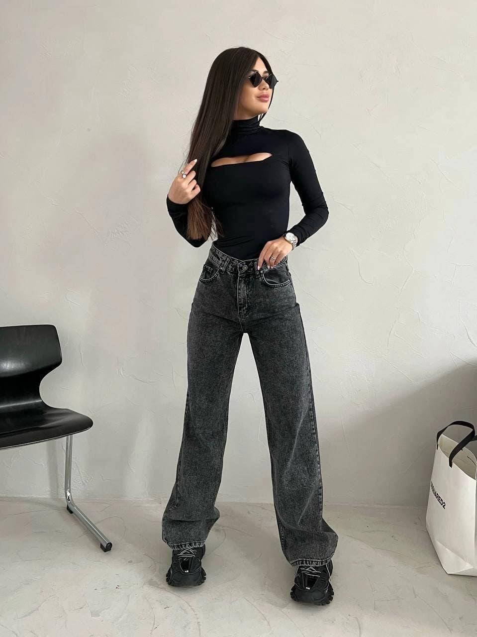 Женские трендовые джинсы трубы палаццо темно-серые плотный джинс высокая посадка Турция в размерах 25-30
Женские трендовые джинсы трубы палаццо темно-серые плотный джинс высокая посадка Турция в размерах 25-30