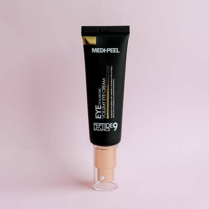 Пептидный крем для глаз против морщин Medi-Peel Peptide 9 Hyaluronic Volumy Eye Cream 40 мл.
Пептидный крем для глаз против морщин Medi-Peel Peptide 9 Hyaluronic Volumy Eye Cream 40 мл.