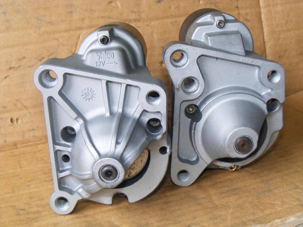 Стартер Valeo D6RA133 19 21 9 Clio , Kangoo Laguna Scenic Rapid VOLVO 440 460 480 0001107047 1.2 1.4 1.6 1.7
Стартер Valeo D6RA133 19 21 9 Clio , Kangoo Laguna Scenic Rapid VOLVO 440 460 480 0001107047 1.2 1.4 1.6 1.7