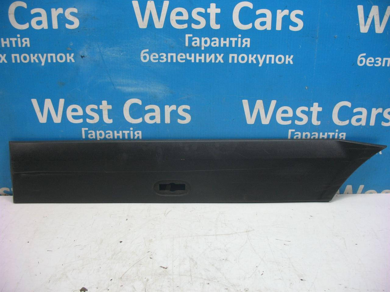 Молдинг боковой левой части кузова (накладка декоративная) Mercedes Sprinter с 2006 по 2018
Молдинг боковой левой части кузова (накладка декоративная) Mercedes Sprinter с 2006 по 2018