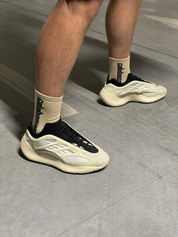 Мужские кроссовки Adidas Yeezy Boost 700 V3 в стиле адидас изи буст белые, Белый
Мужские кроссовки Adidas Yeezy Boost 700 V3 в стиле адидас изи буст белые, Белый