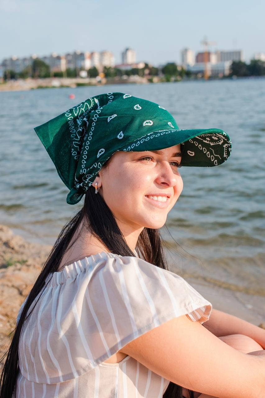 Летняя бандана-трансформер универсальная с козырьком в узоре пейсли зеленого цвета, Салатовый
Летняя бандана-трансформер универсальная с козырьком в узоре пейсли зеленого цвета, Салатовый