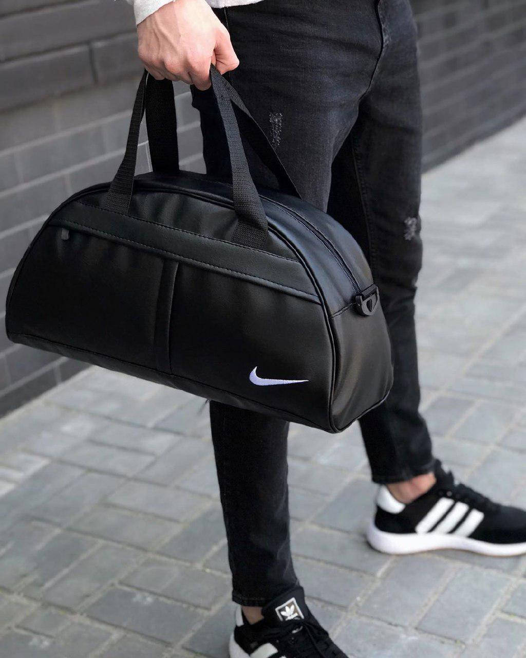 Сумка для путешествий Nike, дорожная и для похода в спортзал Найк, спортивная! Премиум качество, реплика!, Черный
Сумка для путешествий Nike, дорожная и для похода в спортзал Найк, спортивная! Премиум качество, реплика!, Черный