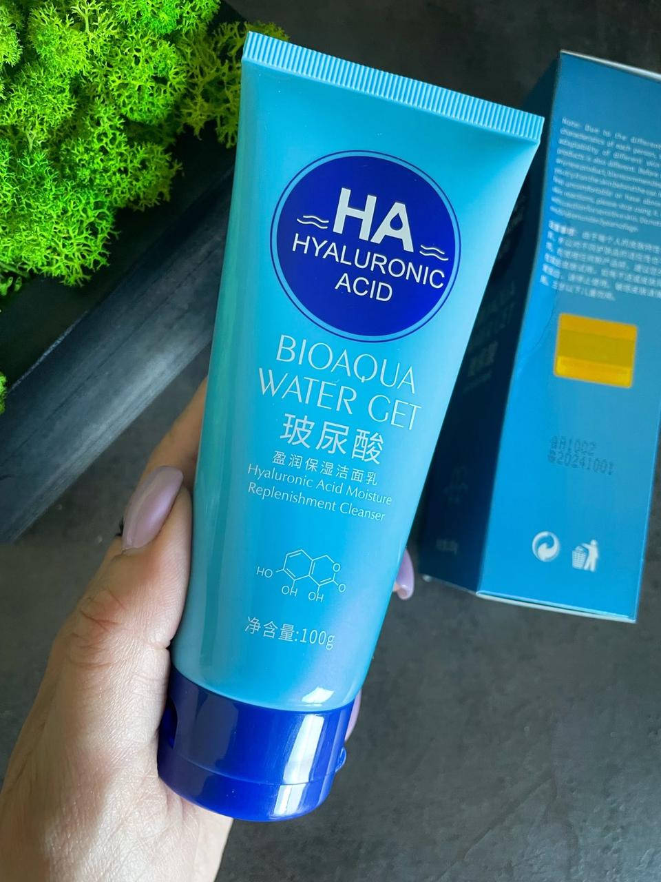 Крем -Пенка для умывания с гиалуроновой кислотой BIOAQUA Hyaluronic Acid Water Get Cleanser
Крем -Пенка для умывания с гиалуроновой кислотой BIOAQUA Hyaluronic Acid Water Get Cleanser