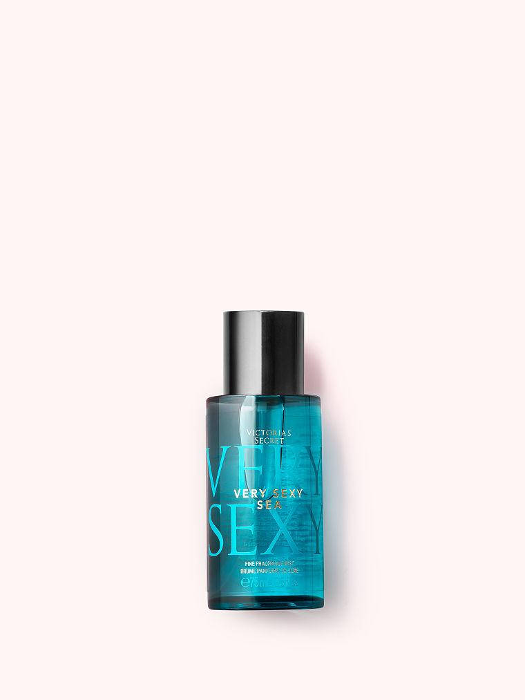 Парфюмированный Мини Спрей Мист Victoria's Secret Very Sexy Sea Travel Fragrance Mist 75ml.
Парфюмированный Мини Спрей Мист Victoria's Secret Very Sexy Sea Travel Fragrance Mist 75ml.