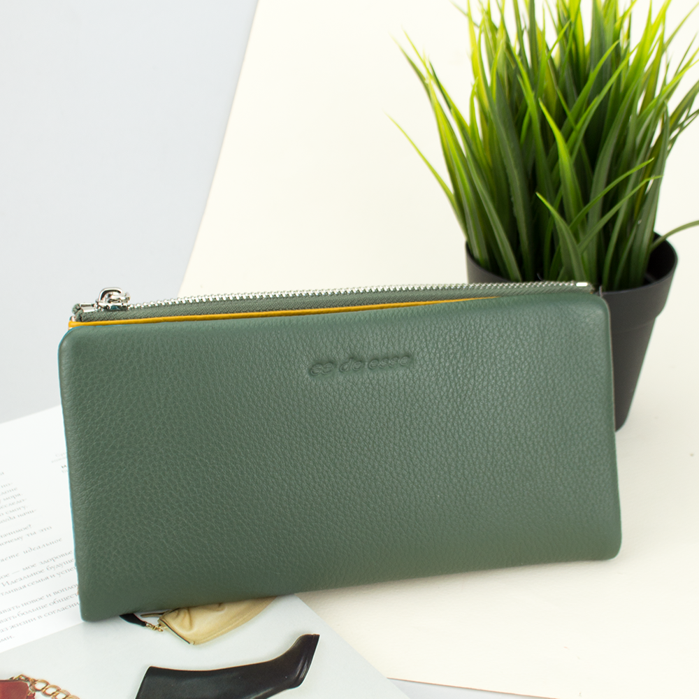 Кошелек женский кожаный De Esse LC89008-H46 на магнитах зеленый, Зелёный
Кошелек женский кожаный De Esse LC89008-H46 на магнитах зеленый, Зелёный