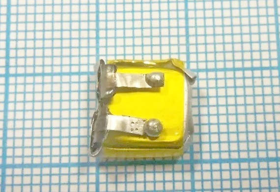 Аккумулятор для Bluetooth наушников и гарнитур10*10*4,2 (80 mAh 3,7V) 041010 AAA класс, Серый
Аккумулятор для Bluetooth наушников и гарнитур10*10*4,2 (80 mAh 3,7V) 041010 AAA класс, Серый