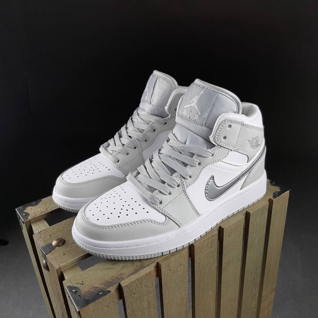 Nike женские весна/осень белые кроссовки на шнурках. Демисезонные женские кожаные кроссы 39, Белый
Nike женские весна/осень белые кроссовки на шнурках. Демисезонные женские кожаные кроссы 39, Белый