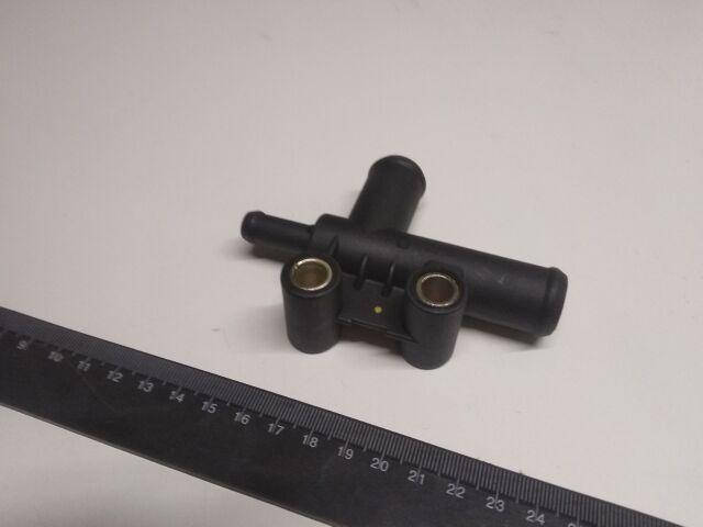 Тройник системы охлаждения Lanos 1.5, "GM" (96352644)
Тройник системы охлаждения Lanos 1.5, "GM" (96352644)