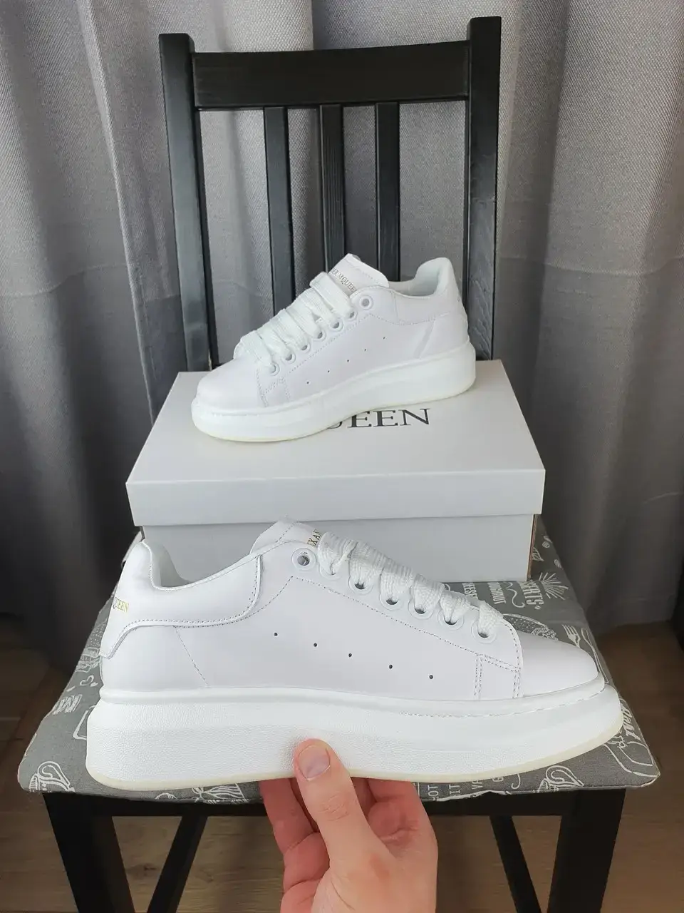 Белые кроссы Alexander McQueen All White. Кроссовки женские Маквин белым задником 2021. Модная обувь женская, Белый
Белые кроссы Alexander McQueen All White. Кроссовки женские Маквин белым задником 2021. Модная обувь женская, Белый