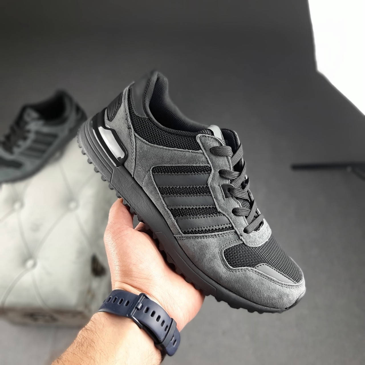 Мужские весенние серые кроссовки Adidas ZX 750 модные летние кроссовки адидас для парня 42, Серый
Мужские весенние серые кроссовки Adidas ZX 750 модные летние кроссовки адидас для парня 42, Серый