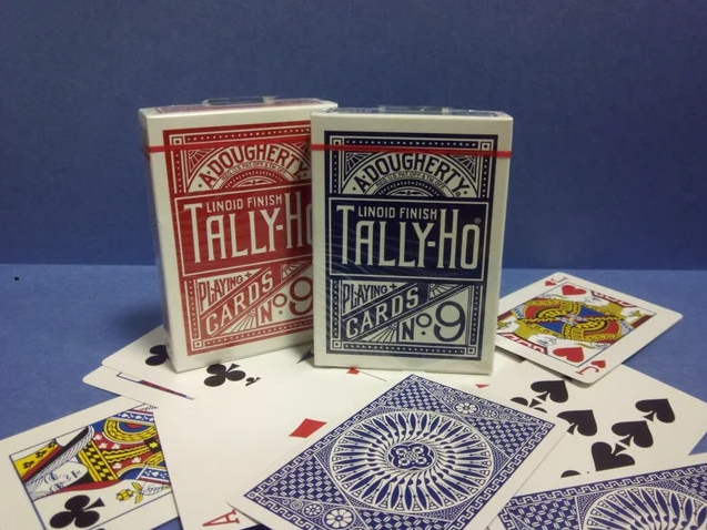 Покерные карты Tally-Ho Circle Back оригинал США | колода карт 54 карты Тали Хо с красной или синей рубашкой
Покерные карты Tally-Ho Circle Back оригинал США | колода карт 54 карты Тали Хо с красной или синей рубашкой