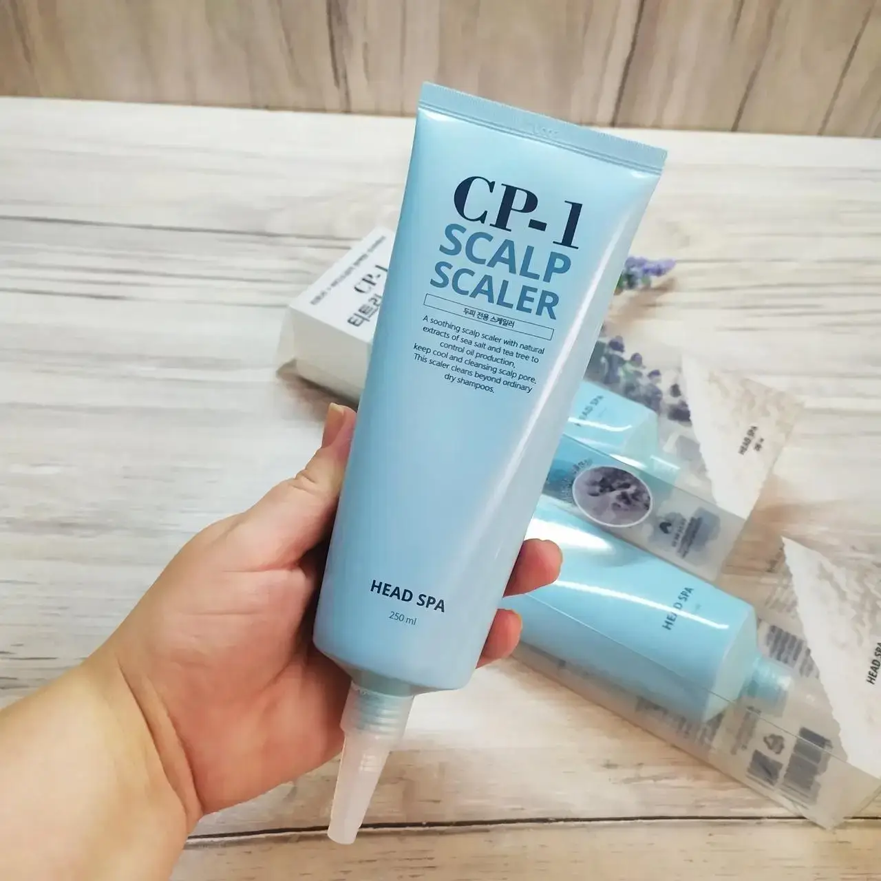 Пілінг для глибокого очищення шкіри голови Esthetic House CP-1 Head Spa Scalp Scaler
Пілінг для глибокого очищення шкіри голови Esthetic House CP-1 Head Spa Scalp Scaler