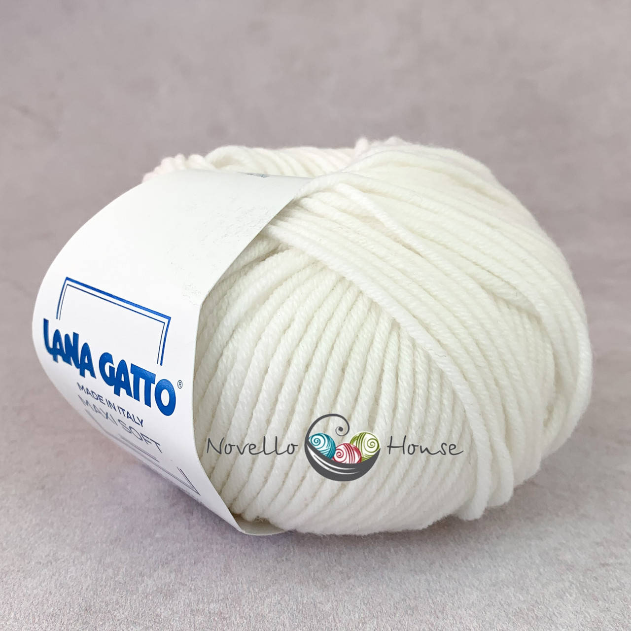 Lana Gatto MAXI SOFT (Лана Гатта Макси Софт) № 10001 белый (Пряжа меринос, Нитки для вязания)
Lana Gatto MAXI SOFT (Лана Гатта Макси Софт) № 10001 белый (Пряжа меринос, Нитки для вязания)