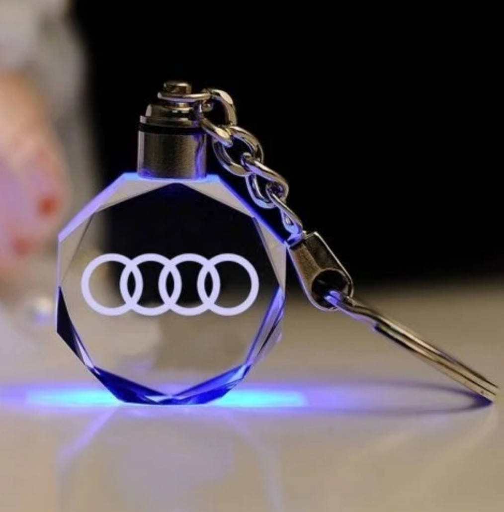 Брелок для ключів кришталь з логотипом Audi з підсвіткою для автомобиля Брелок для автомобильных ключей ауді
Брелок для ключів кришталь з логотипом Audi з підсвіткою для автомобиля Брелок для автомобильных ключей ауді
