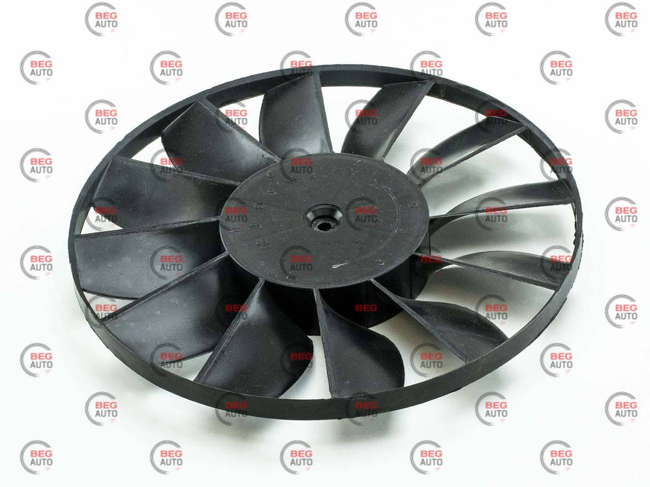Крыльчатка электровентилятора ВАЗ-21214 черная (21214-1309016) 
Крыльчатка электровентилятора ВАЗ-21214 черная (21214-1309016)