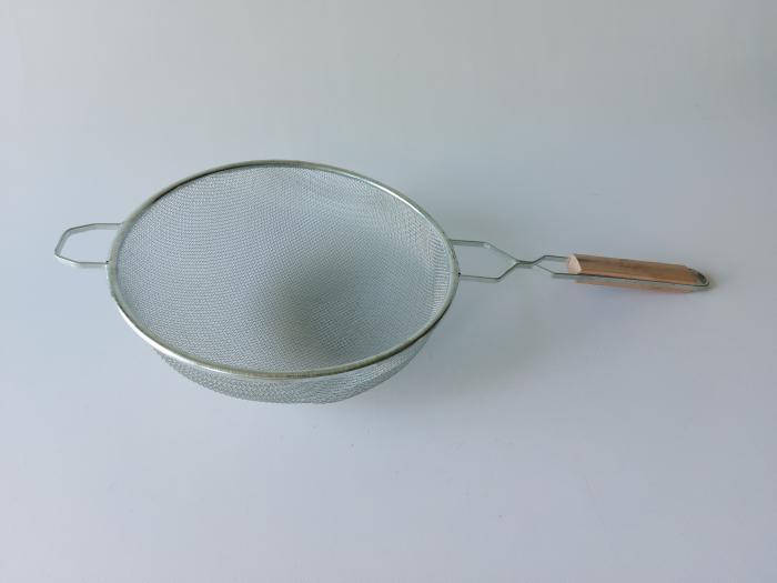 Сито нержавеющее с деревянной ручкой L 50 cm, d 26 cm.
Сито нержавеющее с деревянной ручкой L 50 cm, d 26 cm.