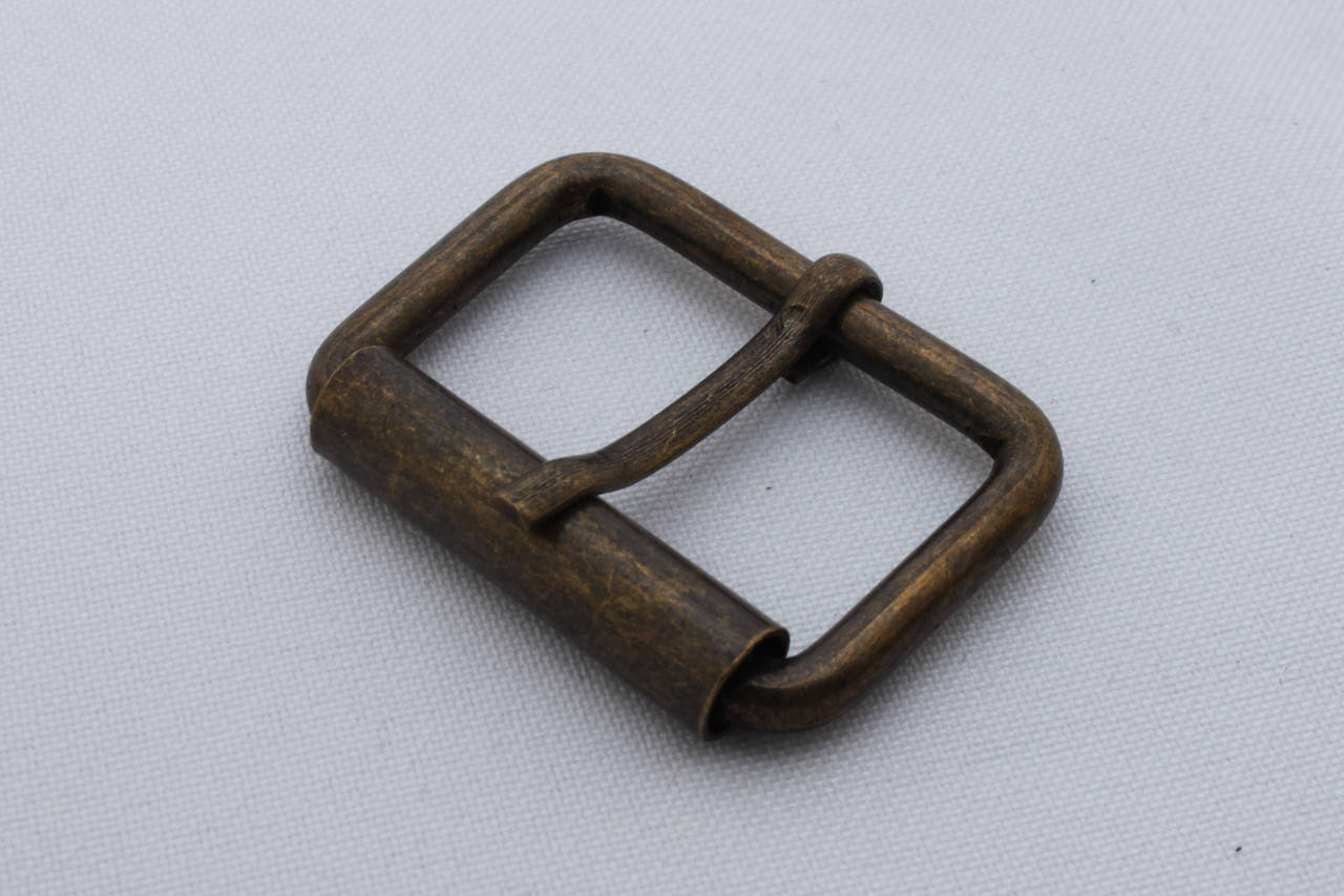 Пряжка сумочная, ширина - 30 мм, цвет - антик, артикул СК 5436
Пряжка сумочная, ширина - 30 мм, цвет - антик, артикул СК 5436