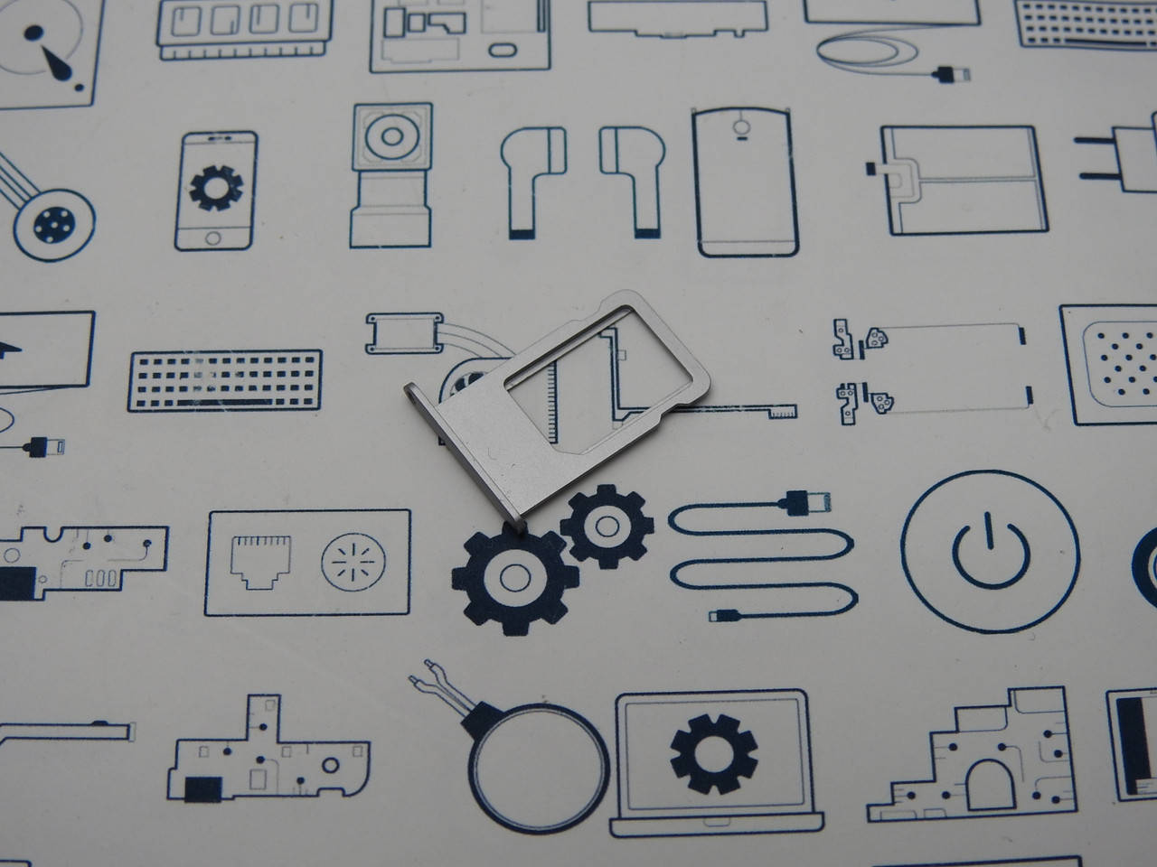 Держатель сим карты iPhone 6s серый Сервисный оригинал с разборки
Держатель сим карты iPhone 6s серый Сервисный оригинал с разборки