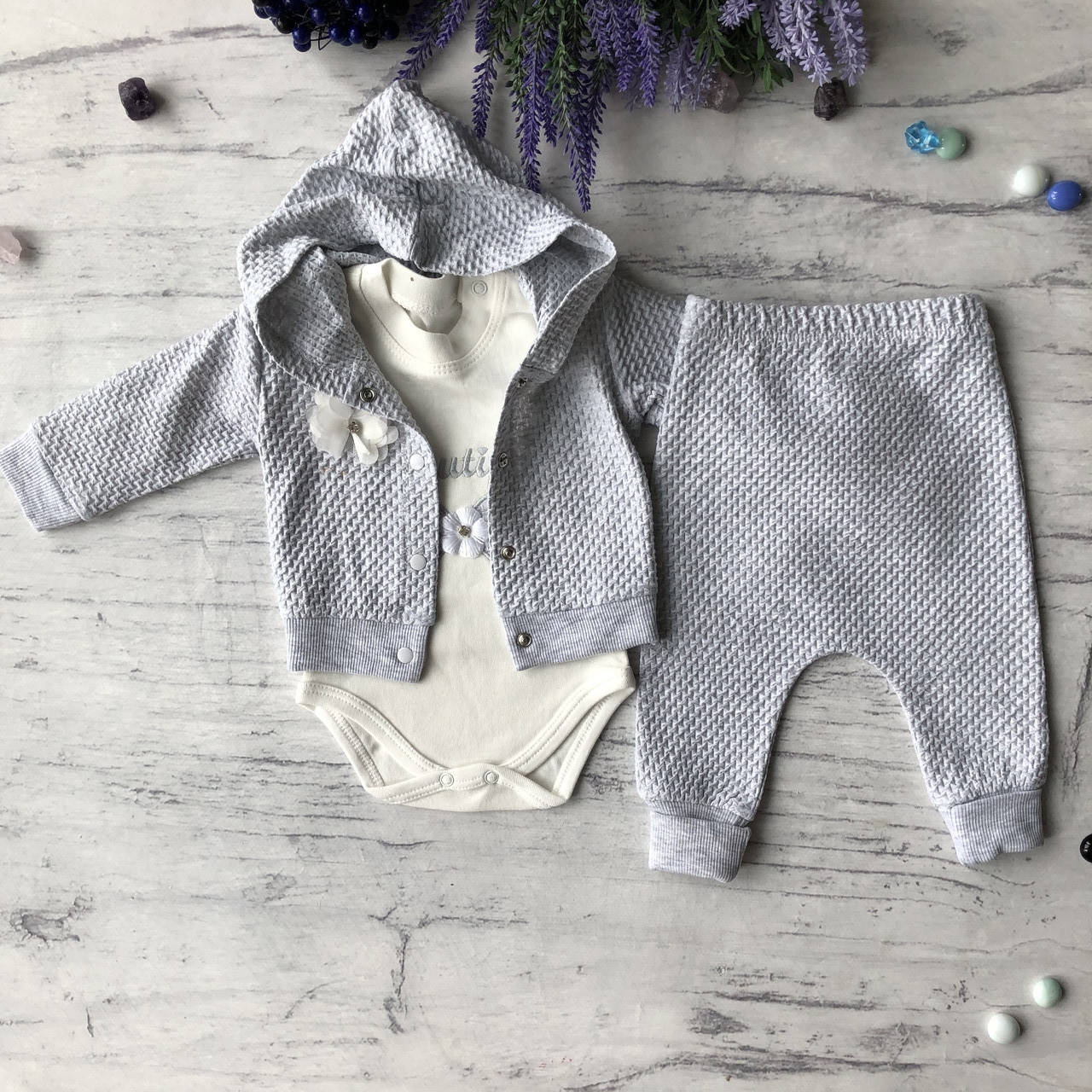 Костюм тройка на девочку 7. Размеры 56 см 
Костюм тройка на девочку 7. Размеры 56 см