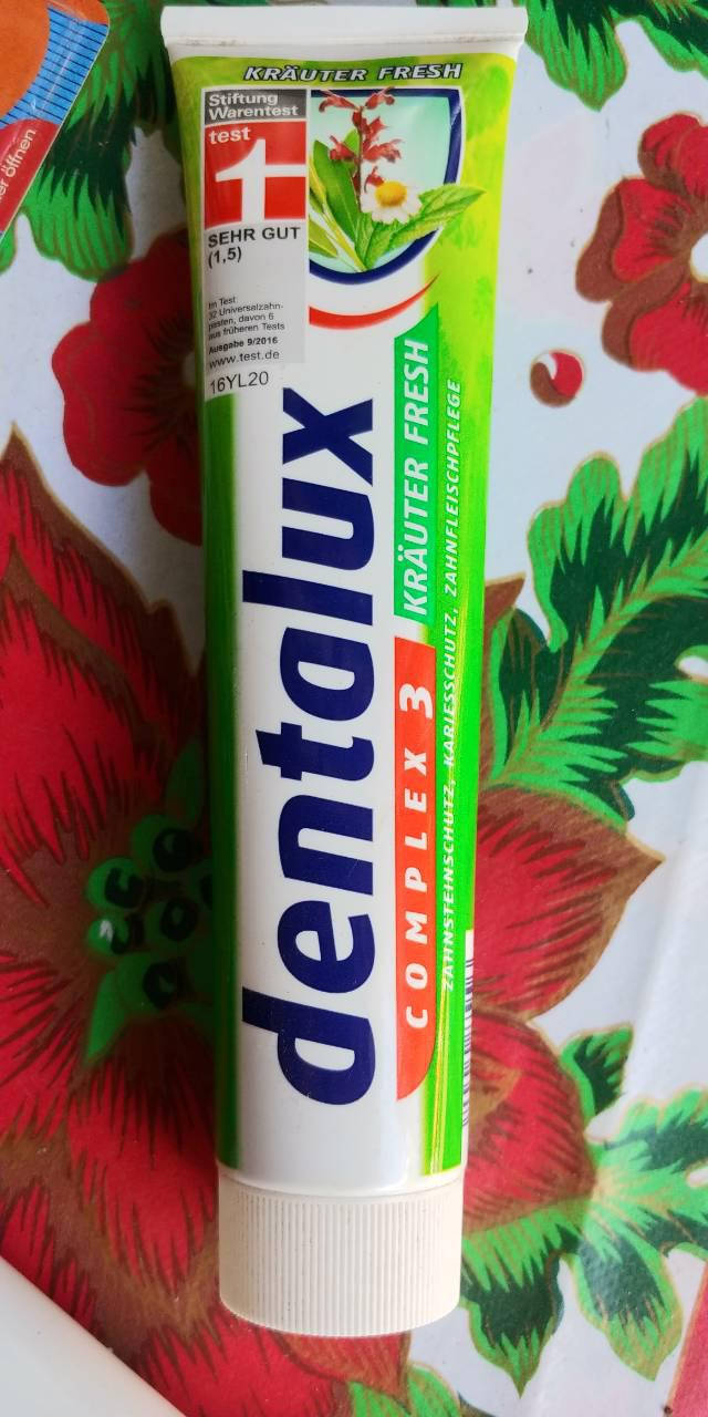 Зубная паста Dentalux Complex 3 Krauter Fresh 125 мл Германия
Зубная паста Dentalux Complex 3 Krauter Fresh 125 мл Германия