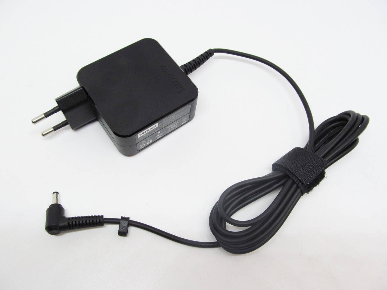 Блок питания Lenovo 45W ADLX45NCCA 20V, 2.25A, разъем 4.0/1.7, квадратный, сетевой ОРИГИНАЛЬНЫЙ
Блок питания Lenovo 45W ADLX45NCCA 20V, 2.25A, разъем 4.0/1.7, квадратный, сетевой ОРИГИНАЛЬНЫЙ