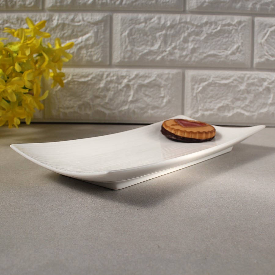 Тарелка прямоугольная с тиснением фарфоровая 11″ HLS Extra white 140х285 мм. (W0136), Белый
Тарелка прямоугольная с тиснением фарфоровая 11″ HLS Extra white 140х285 мм. (W0136), Белый