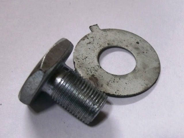 Болт маховика с шайбой МТ
Болт маховика с шайбой МТ