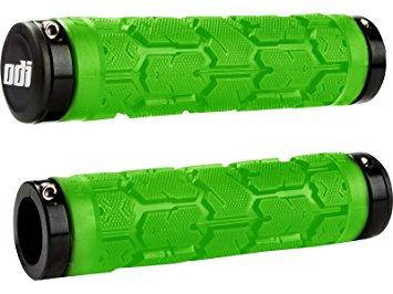Грипсы ODI Rogue MTB Lock-On 130mm Bonus Pack Lime w/Black Clamps (зелеными с черными замками)
Грипсы ODI Rogue MTB Lock-On 130mm Bonus Pack Lime w/Black Clamps (зелеными с черными замками)