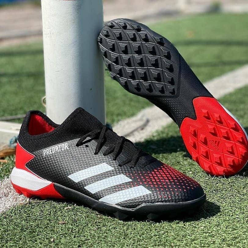 Сороконожки Adidas Predator Mutator 20.3 футбольная обувь адидас предатор многошиповки, Черный
Сороконожки Adidas Predator Mutator 20.3 футбольная обувь адидас предатор многошиповки, Черный