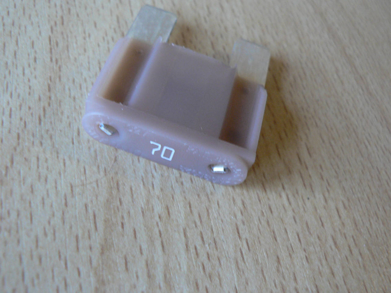 Предохранитель большой 70А 32V плоский штыревой 29х34мм Tesla Тесла коричневый корпус полупрозрачный 70а 32в
Предохранитель большой 70А 32V плоский штыревой 29х34мм Tesla Тесла коричневый корпус полупрозрачный 70а 32в