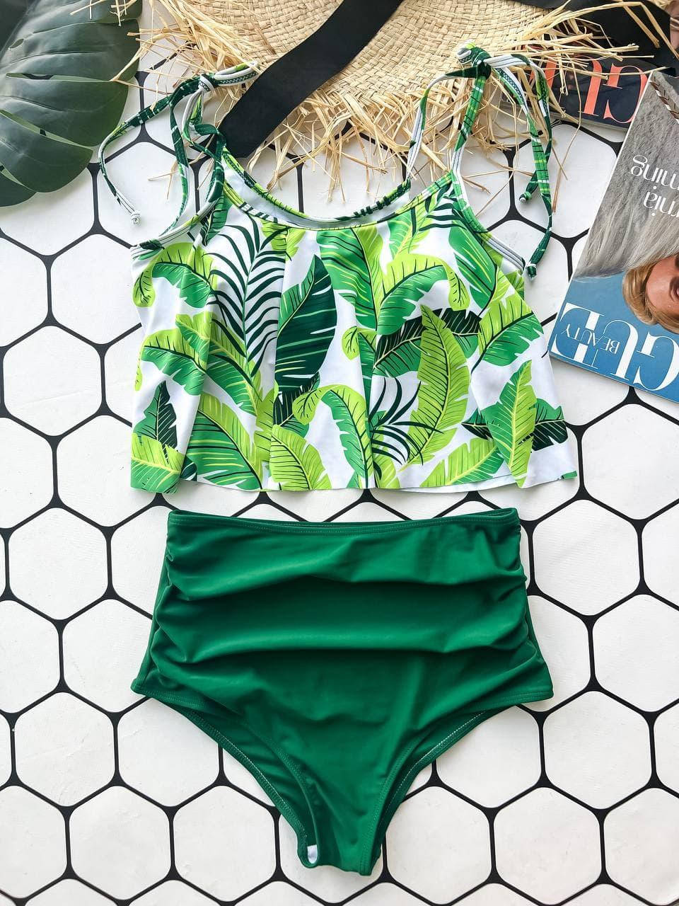 Женский раздельный купальник больших размеров тропик, Зелёный
Женский раздельный купальник больших размеров тропик, Зелёный