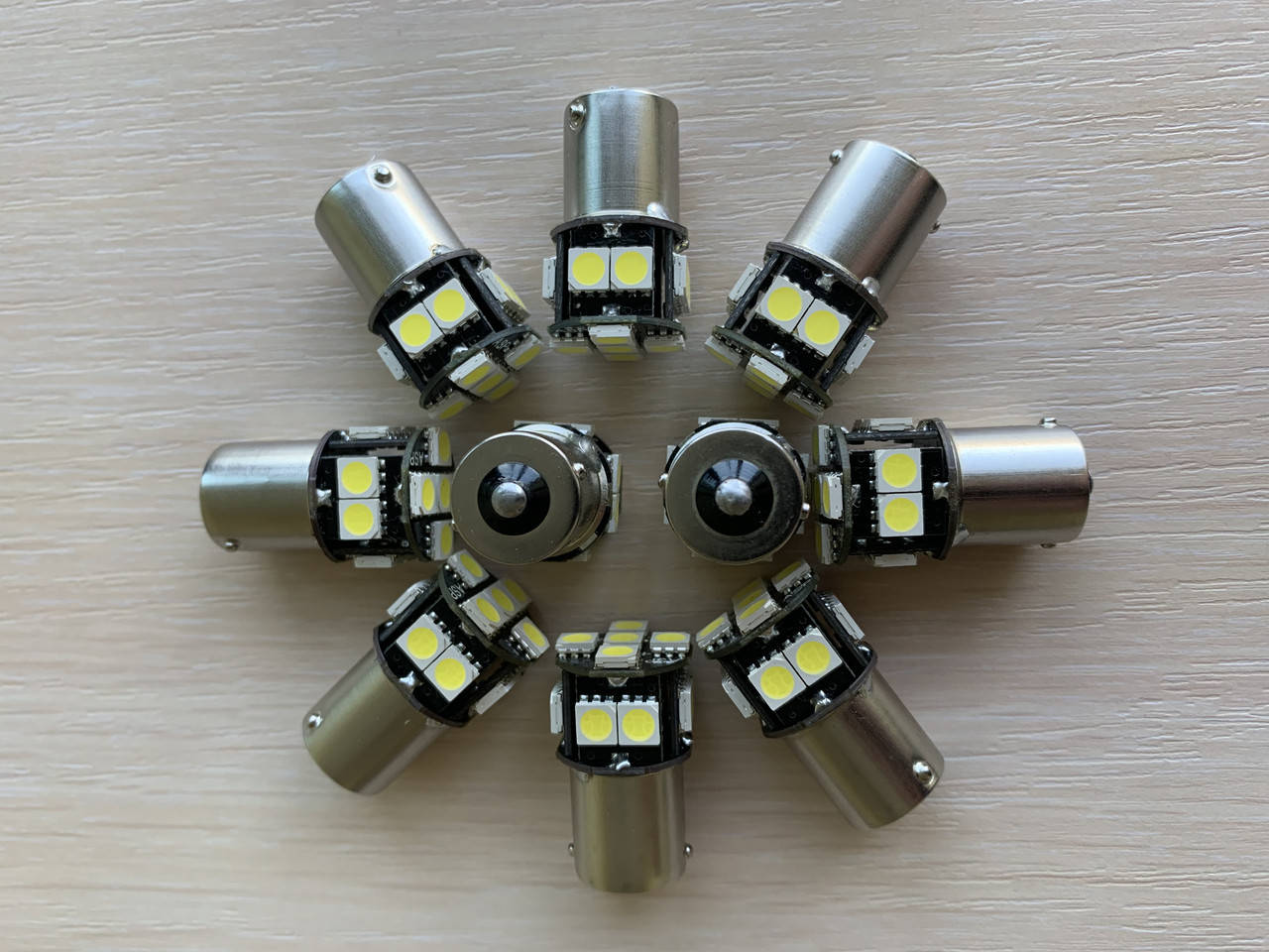 Светодиодная лампа 24В Белая Стоп Габарит Задний ход 1156/1157 Ba15s, P21W Led 24V 350lm
Светодиодная лампа 24В Белая Стоп Габарит Задний ход 1156/1157 Ba15s, P21W Led 24V 350lm