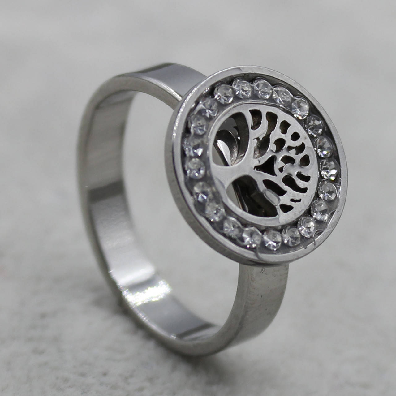 Кольцо серебристое из ювелирной медицинской стали Stainless Steel Дерево Жизни с камнями марка 316 L
Кольцо серебристое из ювелирной медицинской стали Stainless Steel Дерево Жизни с камнями марка 316 L