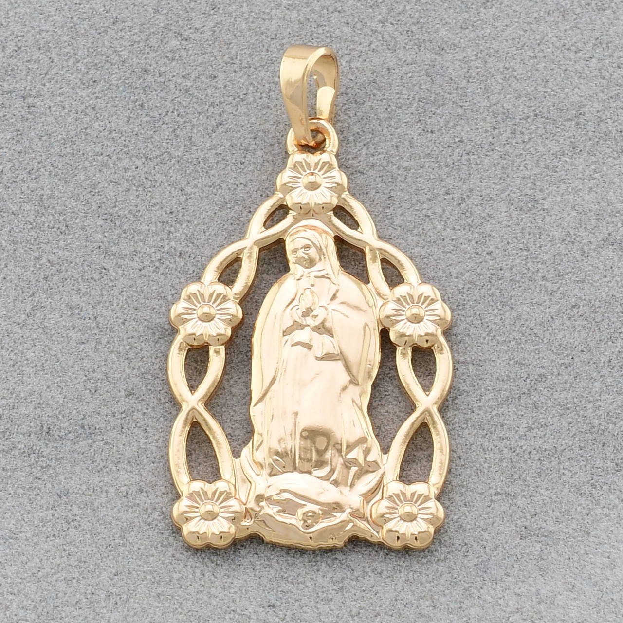 Иконка Xuping Богородица для цепочки до 2 мм 71196 размер 35х18 мм вес 2.8 г позолота 18К
Иконка Xuping Богородица для цепочки до 2 мм 71196 размер 35х18 мм вес 2.8 г позолота 18К