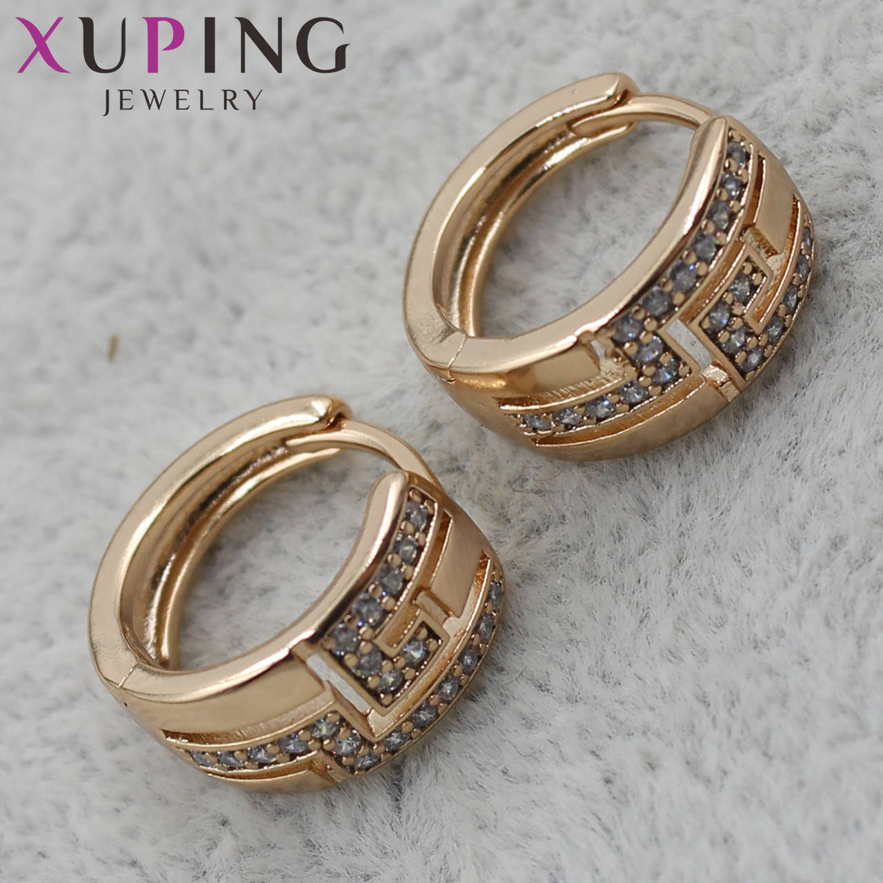 Серёжки женские золотистого цвета Xuping Jewelry кольца конго широкие с камушками 24K
Серёжки женские золотистого цвета Xuping Jewelry кольца конго широкие с камушками 24K