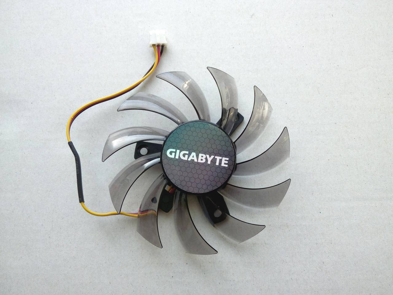 Вентилятор №8 (кулер) для видеокарты Gigabyte GT 240 430 440 630 730 PLD08010S12H T128010SL T128010SM
Вентилятор №8 (кулер) для видеокарты Gigabyte GT 240 430 440 630 730 PLD08010S12H T128010SL T128010SM