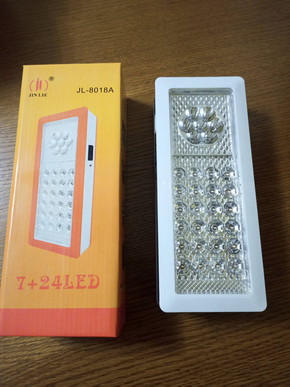 Аккумуляторная светодиодная панель 24+7 LED JL-8018A лампа фонарь кемпинговый, Черный
Аккумуляторная светодиодная панель 24+7 LED JL-8018A лампа фонарь кемпинговый, Черный