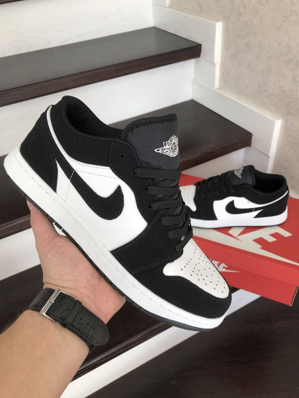 Чоловічі кросівки Nike Air Jordan 1 Low Чорно Білі + Безкоштовна доставка, Черно-белый
Чоловічі кросівки Nike Air Jordan 1 Low Чорно Білі + Безкоштовна доставка, Черно-белый