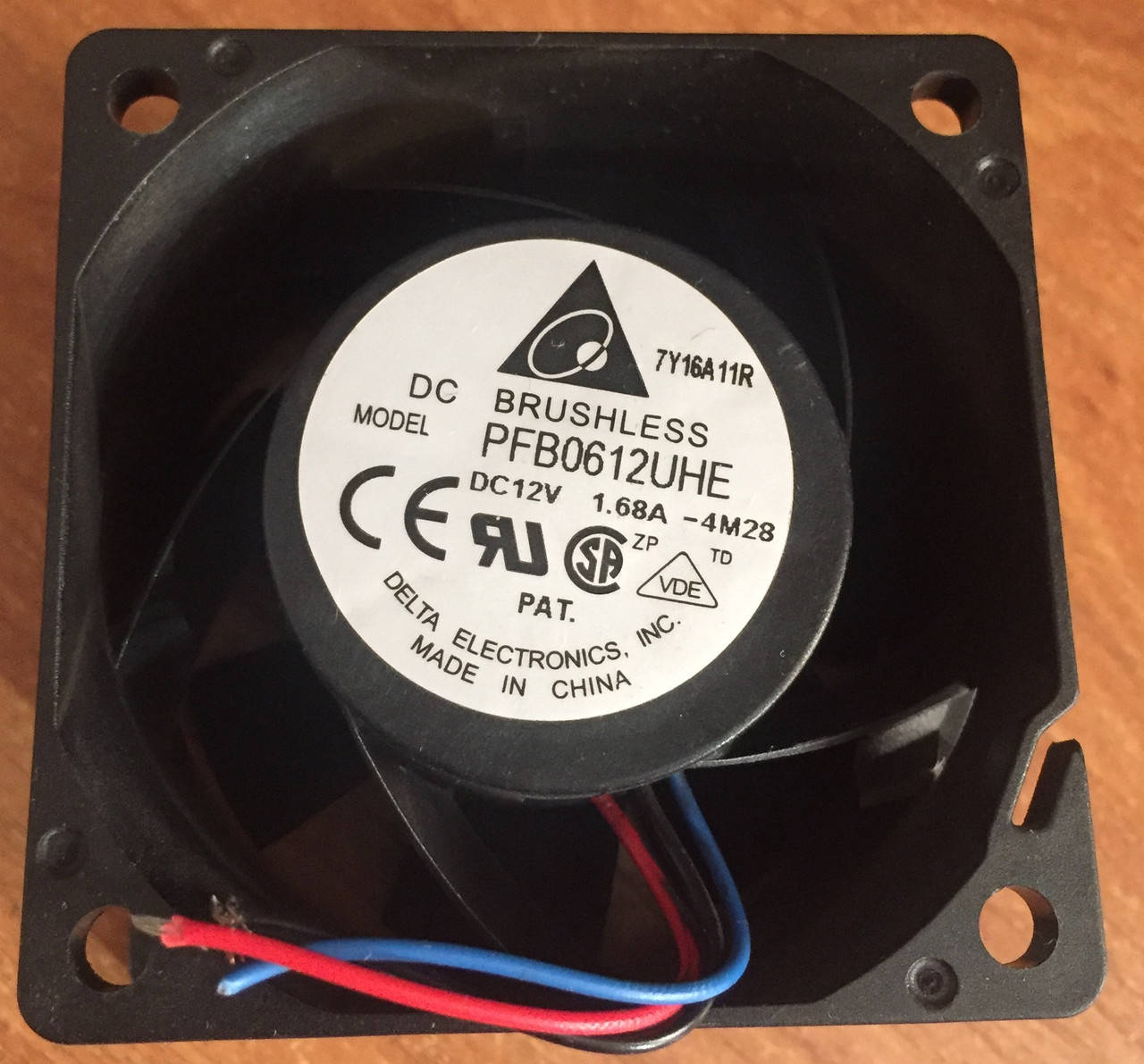 Delta 12 v В * 1,68 A 12000 Кулер высокоскоростной, высокотоковый серверный 60*60*38 мм. Новые. В лоте 1 штука
Delta 12 v В * 1,68 A 12000 Кулер высокоскоростной, высокотоковый серверный 60*60*38 мм. Новые. В лоте 1 штука